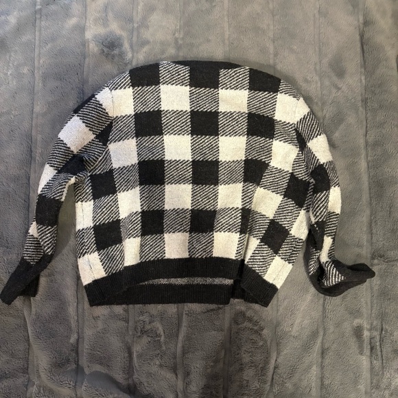 H&M Black and White Checkered Sweater - Picture 2 of 2